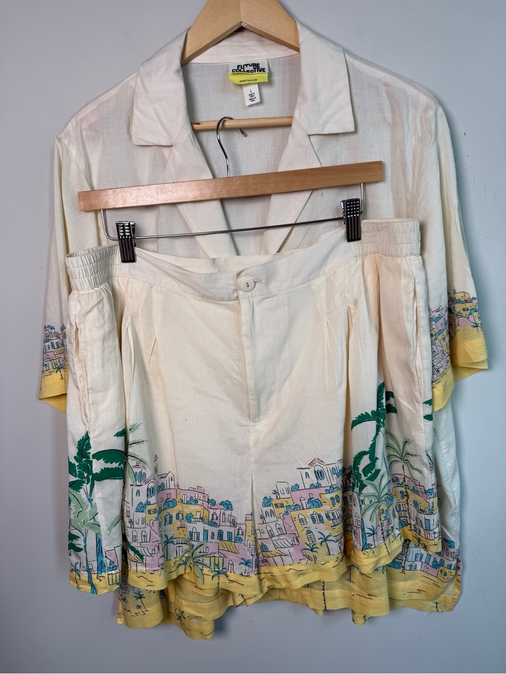 Future Collective Jenee Naylor Coastal Village Print Shirt Shorts Set Cream Sz L